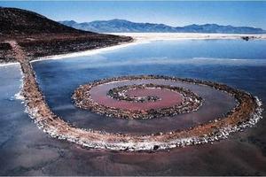 robert smithson spiral jetty