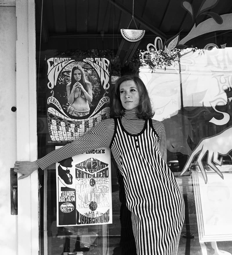 Alice-Marie on Haight Street · Platinum & Palladium Print · 51 x 41 cm · 1967