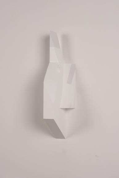 Torso-Polygonal 토르소 · 다각형 resin.  urethane paint · 54 X 10 X 17.4 cm · 2018