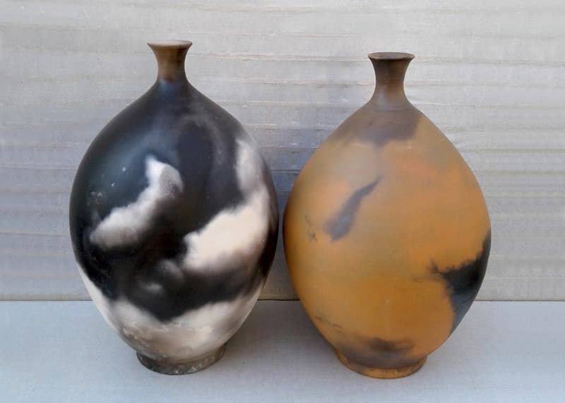 연을 먹인 器 · 청자토. 옹기토. 백색토 · 49x29x29cm · 2018