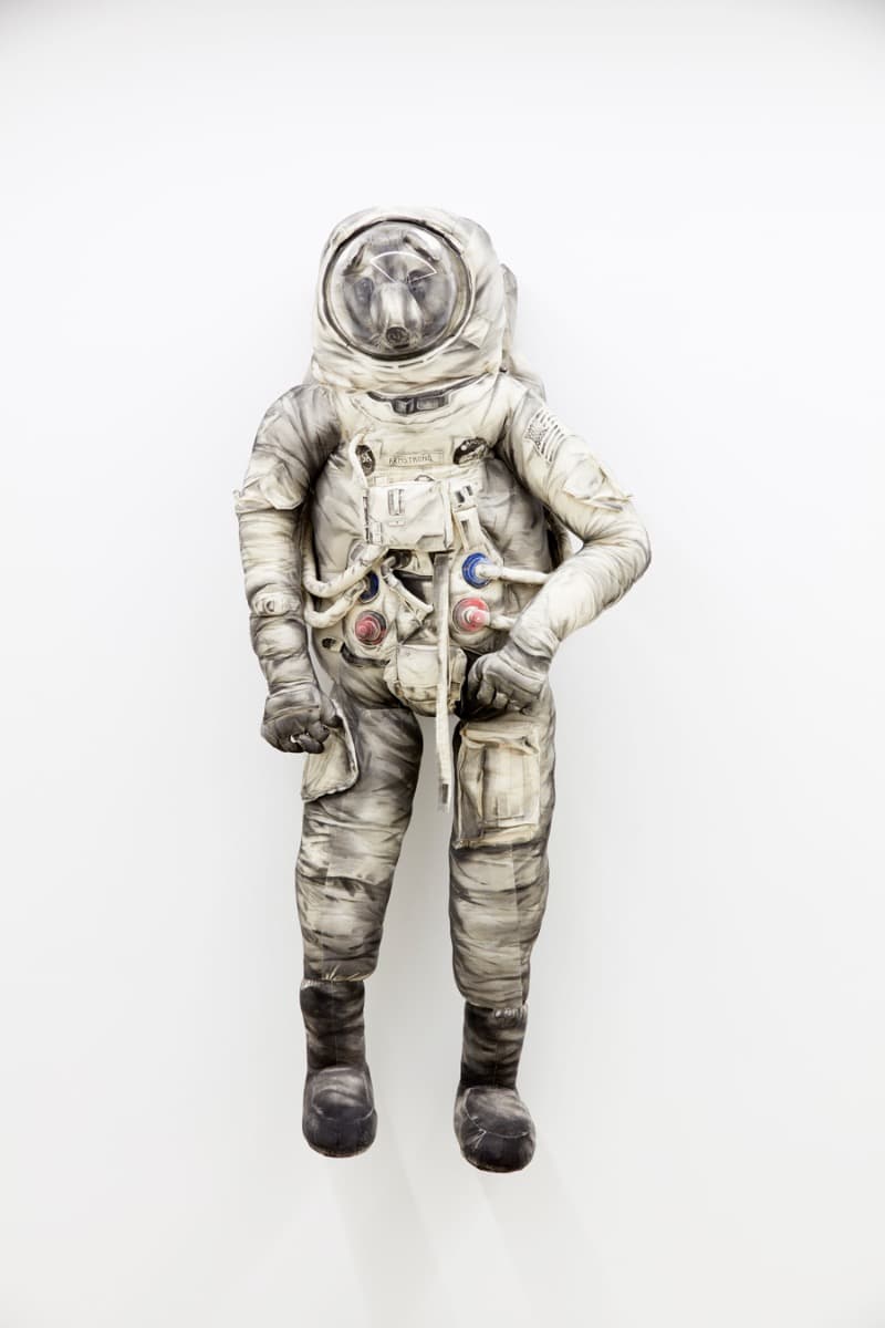 Armstrong bear · mixed media · 220x100x50cm · 2018