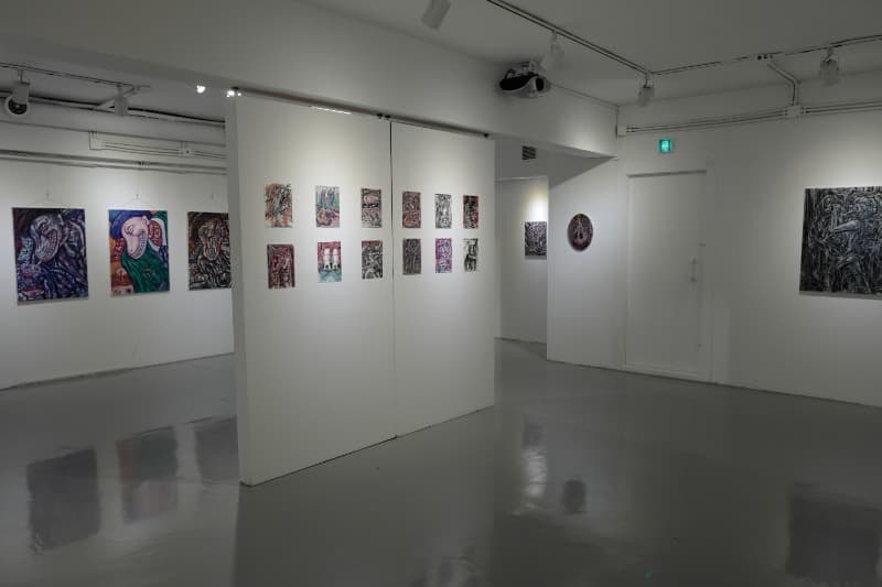 ‘박제된 환상’ 전시전경 · Exhibition view