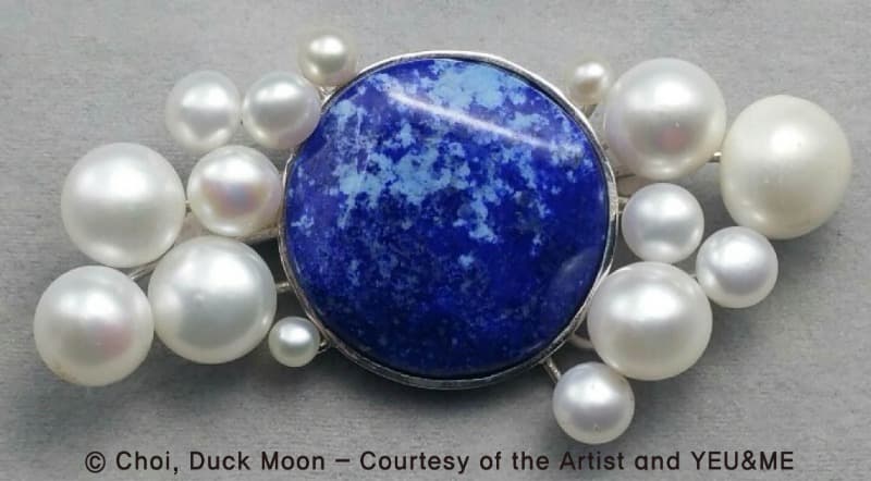 Duck Moon Choi_무제 · Pearl_ Fresh-water Pearl_ Lapis-Lazuli · 7x12cm · 2017 · Duck Moon Choi_무제 · Pearl_ Fresh-water Pearl_ Lapis-Lazuli