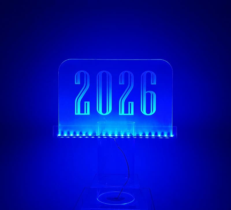 유나손 <2026> · 혼합재료 · 40 x 60 x 120 cm · 2019 · Yu Nason <2016> · Mixed media
