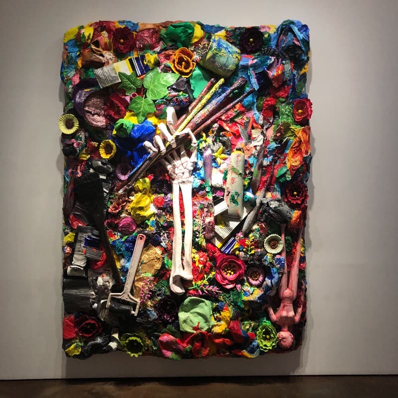 화가의 손 1 · acrylic on FRP · 300x220x45(d) · 2019 · Hand of the Arist 1 · acrylic on FRP