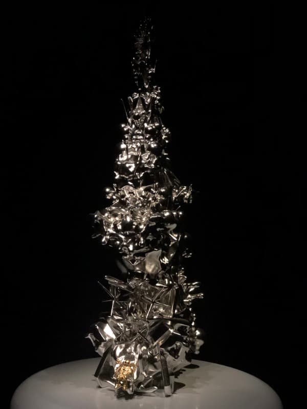 Thron(p/g_boy) · Mixed media · 80x23.7x38.2(d)cm · 2019 · Thron(p/g_boy) · Mixed media