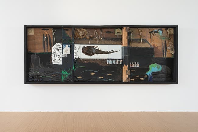 김주영_생태의 논리 · 나무판에 페인팅_혼합재료 · 122x320x9cm · 2001-2019