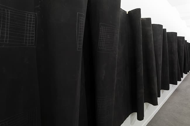 김주영_밤의 심연 · 광목에 페인팅_혼합재료 · 150x500cm(4점) · 2008