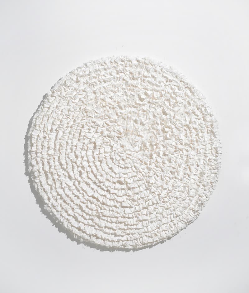 White Dream · 석고붕대_Diameter · 100cm · 2017 · White Dream · cast_Diameter