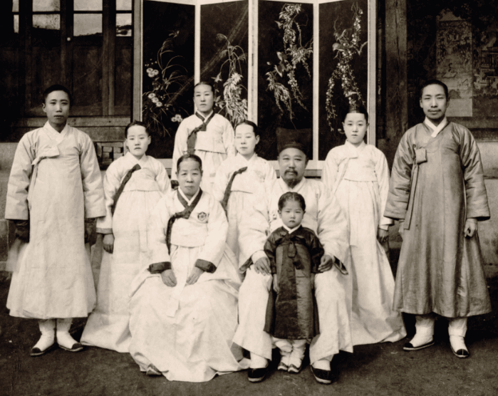 완순군 이재완 가족 사진 · 1910년경 · Picture of Lee Jaewan's Family