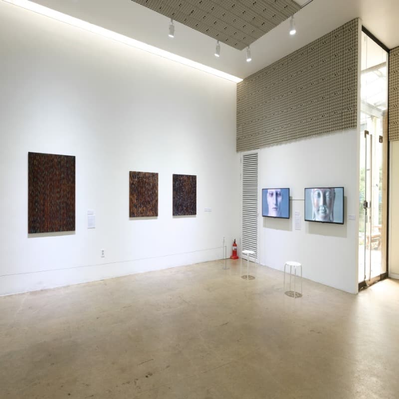 전시 전경 · Exhibition view
