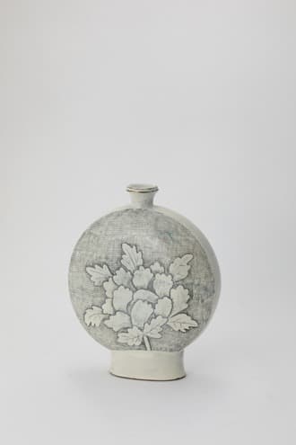 분청인화모란문편병3 · 분청토_색화장토_재유 · 24x8x29.5cm · Buncheong celadon3