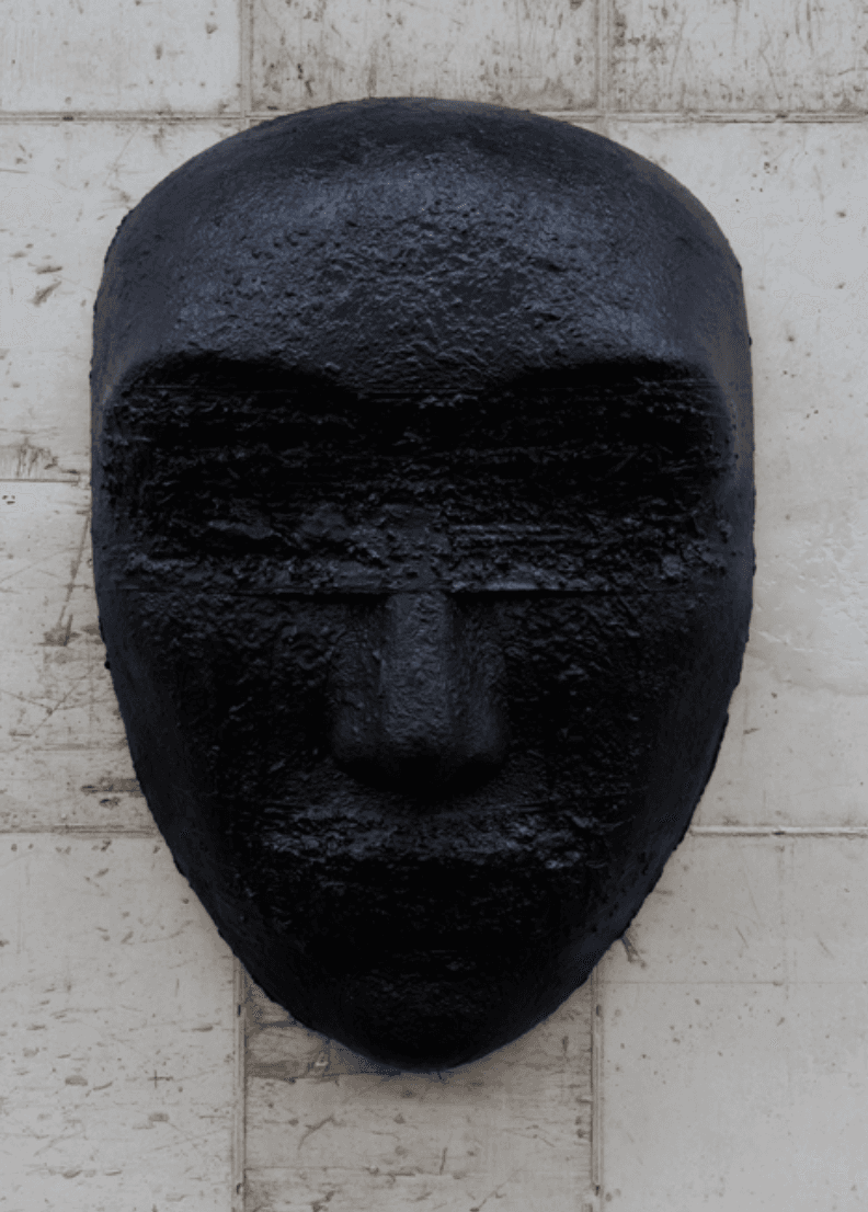 Mask-Blindness 2018-1 · FRP에 혼합재료 · 155×110×50cm · 2018 · Mask-Blindness 2018-1