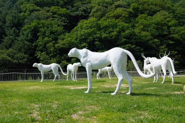 전시 전경 · Exhibition view