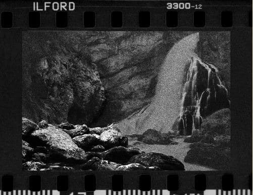 Silver Halide Grains · 이리듐 실버 글로스 페이퍼에 피그먼트 잉크젯 프린트_ 액자_ 알루미늄 마운트 · 40×50cm · 2019 · Silver Halide Grains