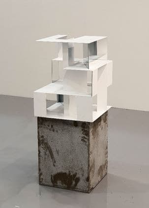 Strcture · 스테인레스, 거울 · 2019 · Strcture
