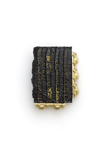 on the road · Silver, Ottchil, Gold Plating, Brooch · 58x45x8mm · 2019 · on the road · Silver, Ottchil, Gold Plating, Brooch
