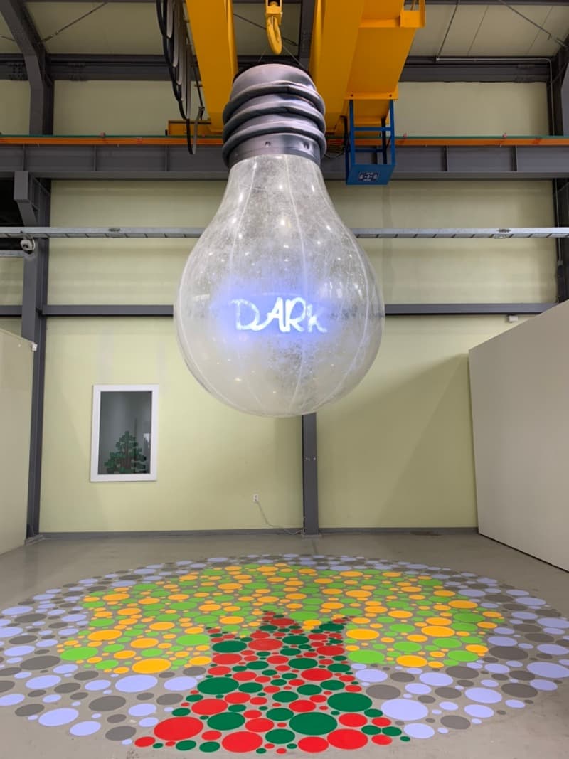 <반려예술인> 전시 전경 · Exhibition view