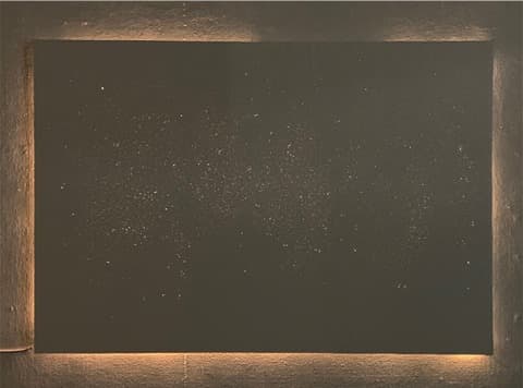 혹은 하나 · Canvas, Led · 162.2x112.1cm · Or one · Canvas, Led