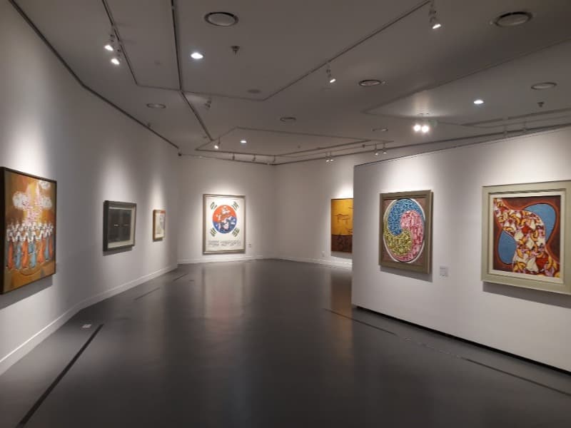 <함평군립미술관 소장품전> 전시 전경 · Exhibition view