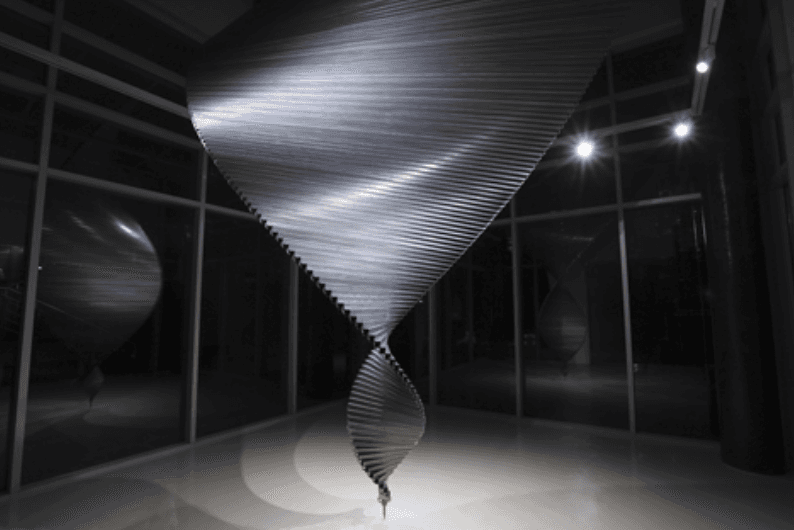 기원-막대나선공명 · 각파이프, 금속링 · 가변설치 · 2019 · Origin-Barred Spiral Resonance