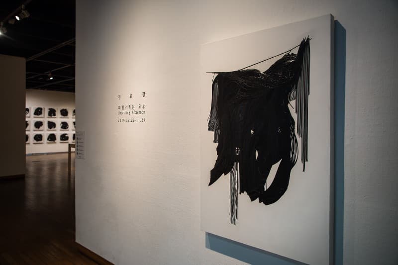 전윤정 초대전 《휘청거리는 오후 Unsettling Afternoon》 Installation views · 《Unsettling Afternoon》 Installation views