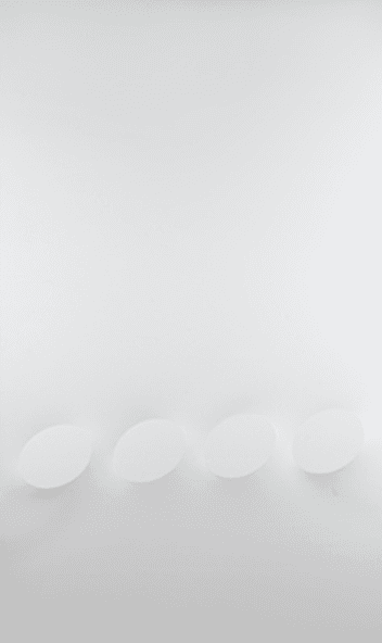 4 ovali bianchi · Acrylic on shaped canvas · 200 x 120 cm · 2018 · 4 ovali bianchi · Acrylic on shaped canvas
