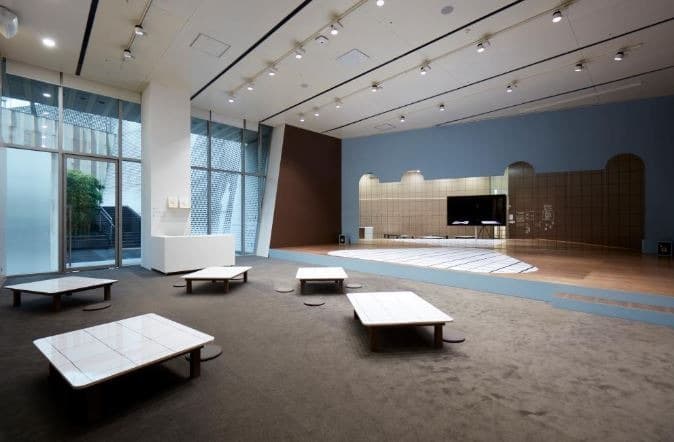<사각 생각 삼각> 전시전경 · Installation view