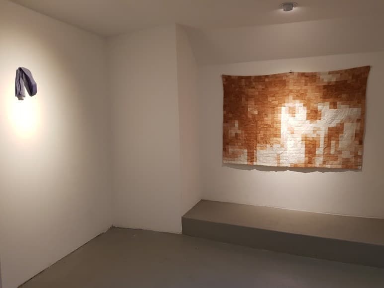 <구름이 멀리 날아가게 두세요> 전시전경 · Exhibition view