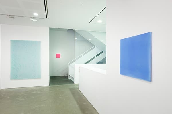 <Between color and light> 전시전경 · Exhibition view