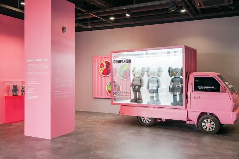 <UNBOXING : KAWS Collection> 전시전경 · Installation view