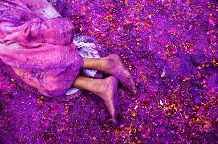 Bernet Amangue_보라색 맨발의 미망인 · Bernet Amangue_A purple barefoot widow