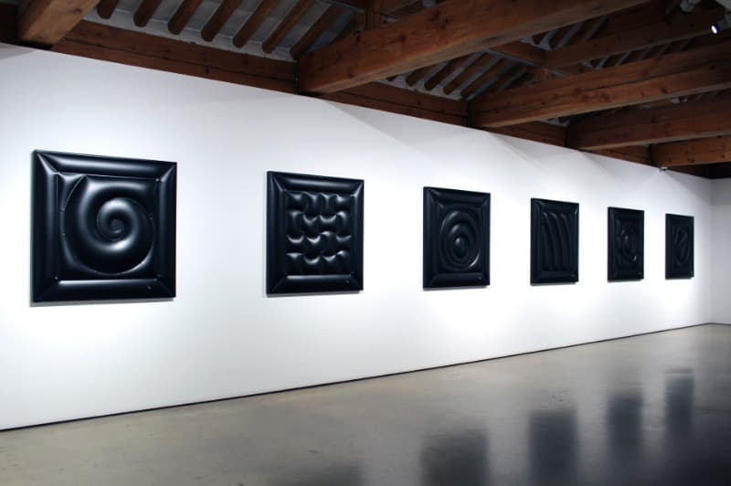 <프랑코 마추켈리: 고공 회전, 당신보다도 격렬한 > 설치전경 · Installation view