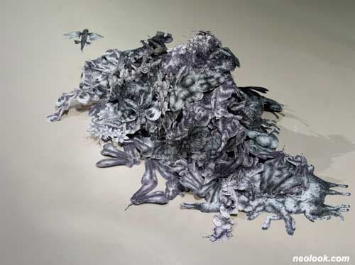 Chaos · 종이에 펜, 잉크젯 프린트 · 가변설치 · 2020 · Chaos · Pen on paper, inkjet printing