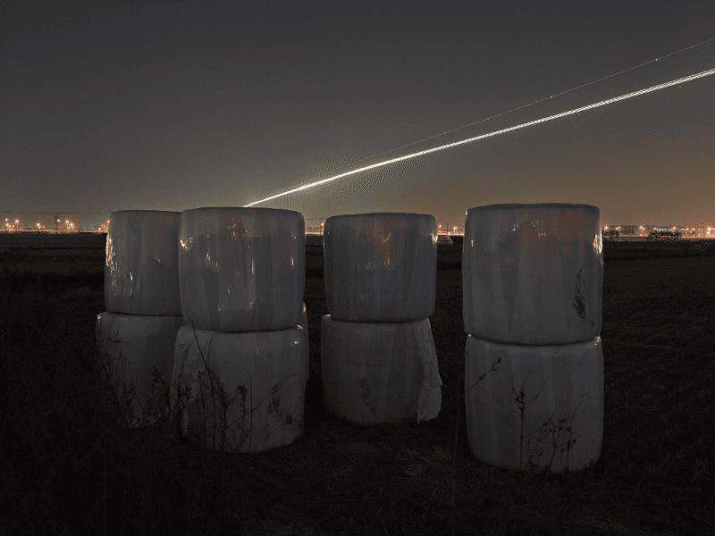 Night Spotting OZ8993 · Digital Pigment Print · 50x64cm · 2016 · Night Spotting OZ8993 · Digital Pigment Print
