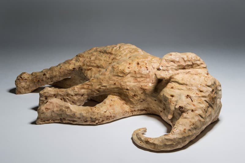 황유진, 아무 말도 없이 · Solid Edge Glued Panel, carve wood · 115x170x45cm · 2017 · Hwang Yoo-jin, Without saying anything, · Solid Edge Glued Panel, carve wood