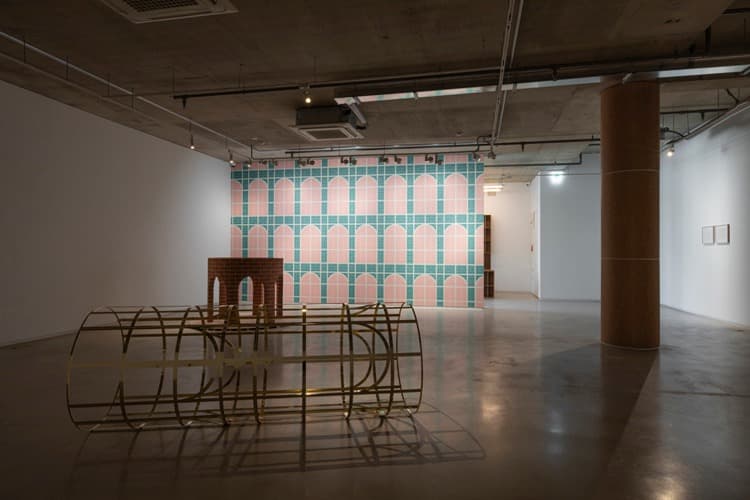 이종건  Three pillars and a wall · installation view at PIBI GALLERY  2020 ⓒ Jonggeon Lee / PIBI Gallery · Three pillars and a wall