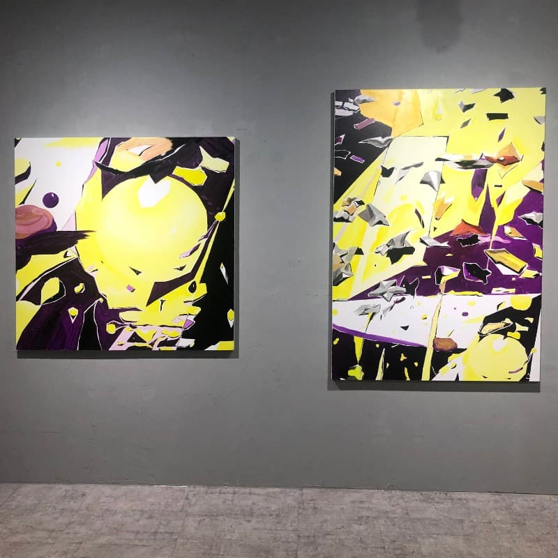 김은주, Twinkle piece(우), Twinkle piece(좌) · oil on canvas · 130.3x89.4cm(우), 97x97(좌) · 2018 · Twinkle piece · oil on canvas