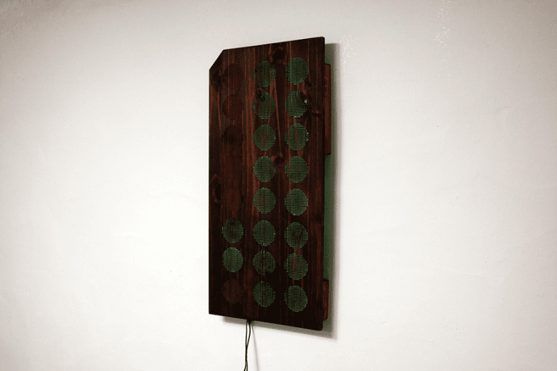 RGB Color Bits · 목재, LED, 전자부품 · 370x775x60 mm · 2014 · RGB Color Bits