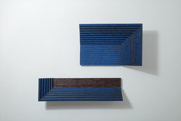 Composition in blue  © Shi-Woo Lee Courtesy of the artist & Leeahn, Seoul · Enameled copper · 90 x 60 x 30 cm, 123 x 33 x 20 cm · 2020
