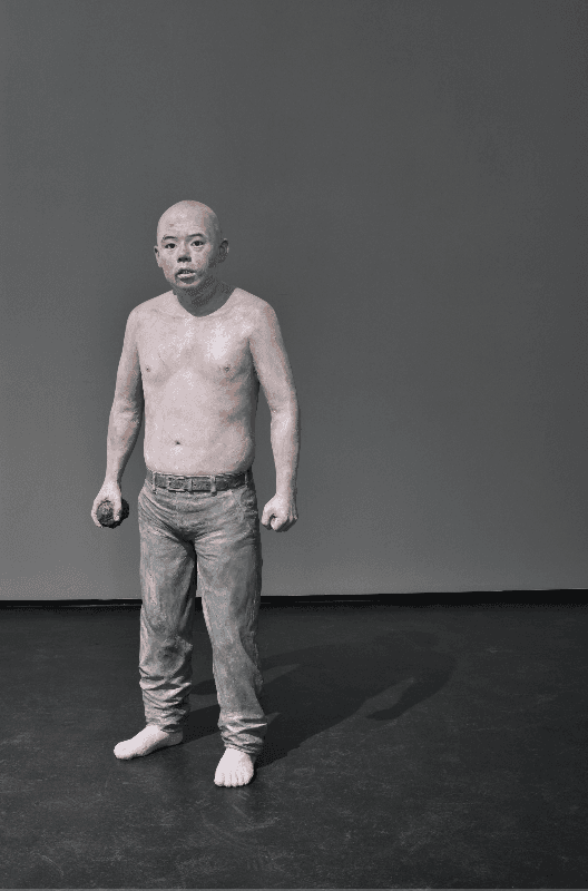 천성명_그림자를 삼키다 · oil painting on FRP · 25x54x131cm · 2016 · oil painting on FRP