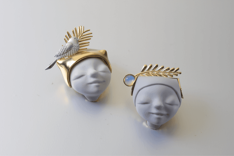 Narcissus · Silver, resin, opal · 4.6x4.1cm, 4x4cm, Brooch · 2020 · Narcissus · Silver, resin, opal