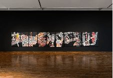 어디에도 속하지 않게 되었다 · 캔버스에 아크릴 · 193.9×1,121cm · 2020, [출처] 부산시립미술관 홈페이지 · No Longer Belong to Any Place · Acrylic on canvas