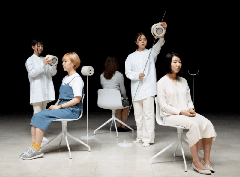 Space Composition performance#2 · mixed media, performance · 2018 ⓒ후니다킴 Hoonida Kim 이미지 제공 디스위켄드룸 · Space Composition performance#2 · mixed media, performance