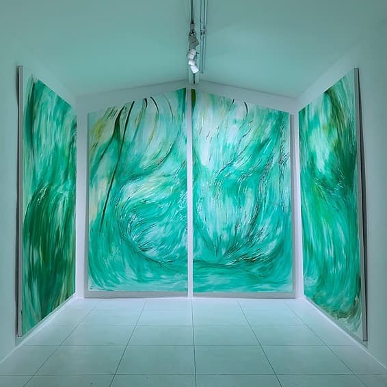 나는 내가 내 몸의 일부인 것을 잊는다 · 캔버스에 유화 · 210x460cm · 2020 [출처] 인스턴트루프 홈페이지 · Oil on canvas