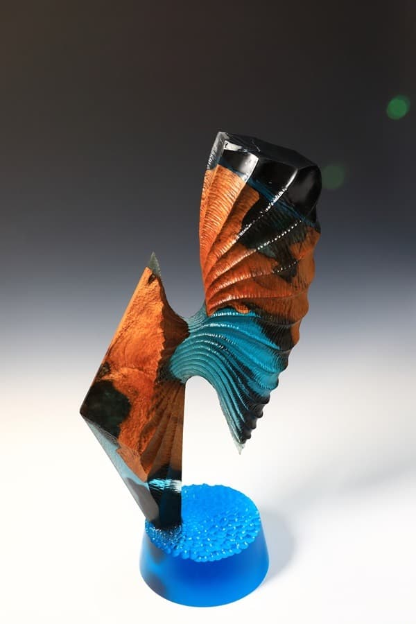 박쥐의서곡 · 우드(티크)대리석, 레진 · 40x30x80cm · 2020