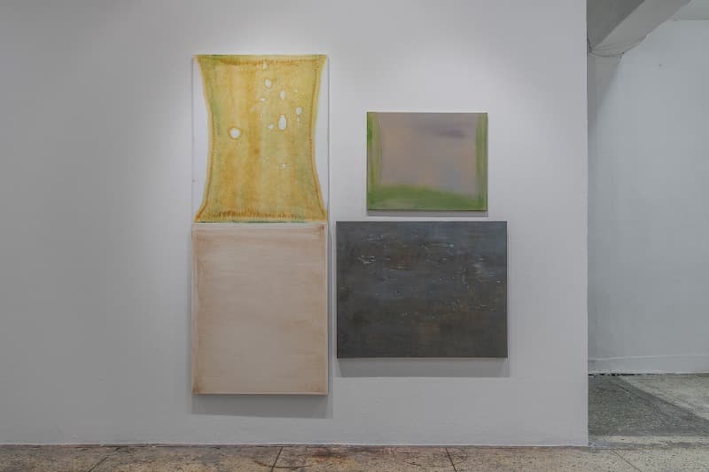 Sea Bathing  4 pcs · 왼쪽 위 90.9×72.7cm, 왼쪽 아래 90.9×72.7cm, 오른쪽 위 oil on canvas, 53×65.1cm, 오른쪽 아래 oil and oil pastel on canvas, 72.7×90.9cm · 2021 · Sea Bathing · oil on canvas