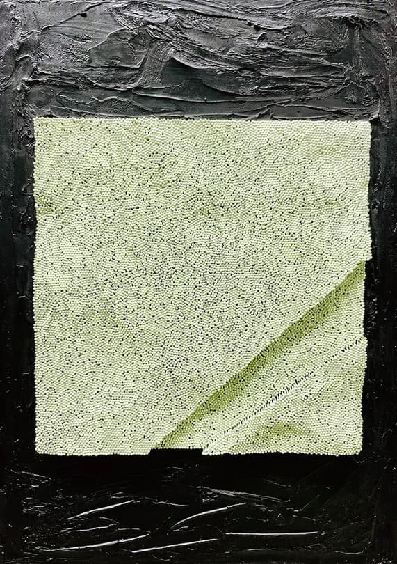 Hope9000 · Pin on canvas · 290x410x50mm · 2020 (출처= schengen gallery) · Hope9000 · Pin on canvas