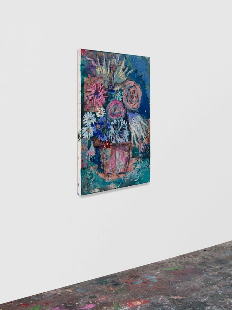 Flowers 11 (petrol blue) · Oil, acrylic, ink, pastel, charcoal, spray paint, pumice gel and collaged fabrics on canvas · 100 x 70 cm · 2021 (출처= 초이앤라거 갤러리) · Flowers 11 (petrol blue) · Oil, acrylic, ink, pastel, charcoal, spray paint, pumice gel and collaged f
