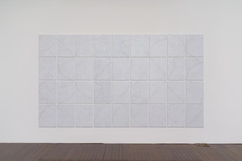 허우중, <각자의 길을 가다> · 캔버스에 유화, 연필 · 각 53x41cm (36점) · 2019 (이미지 제공 = 두산갤러리)